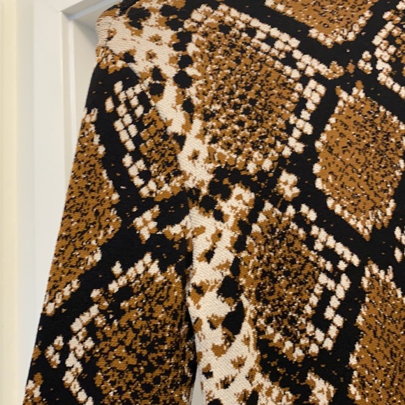 Brand new Zara fitted midi dress - Size S - Picture 4 of 7